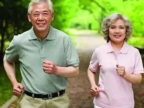 骨骼|六十岁以后,走路快的人与走路慢的人,有什么区别?