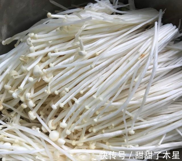 凉拌金针菇，爽口开胃，好吃又低脂！