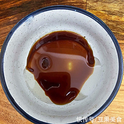 好吃的烤箱烤板栗是这样做的，营养美味，看一遍就会