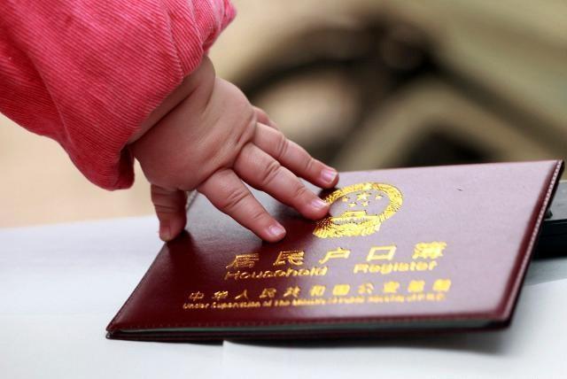 起名|爸爸给儿子取名“东风”,护士失误少写一笔,妈妈:我喜欢这名字