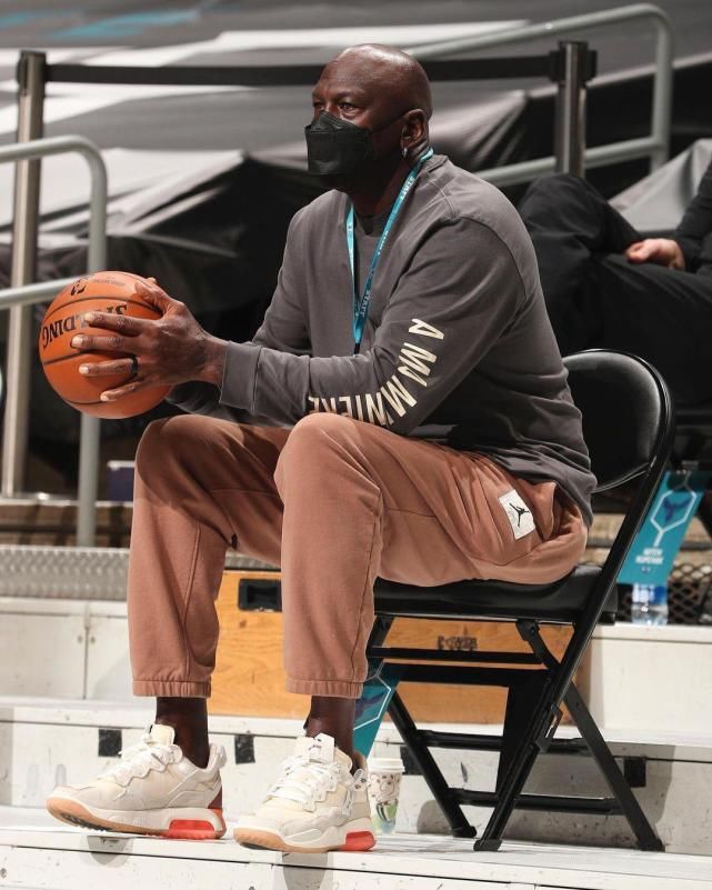 MJ上脚的同款Jordan MA2球鞋，确定不要冲一双？