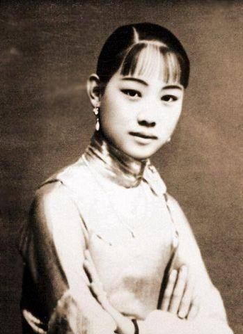 正房|后进门的女人与正房平起平坐,婚后连生9子,八个月身孕逼走冬皇