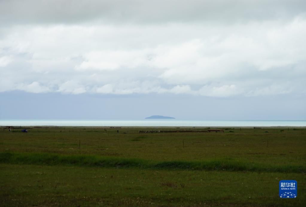 张军|雨后青海湖