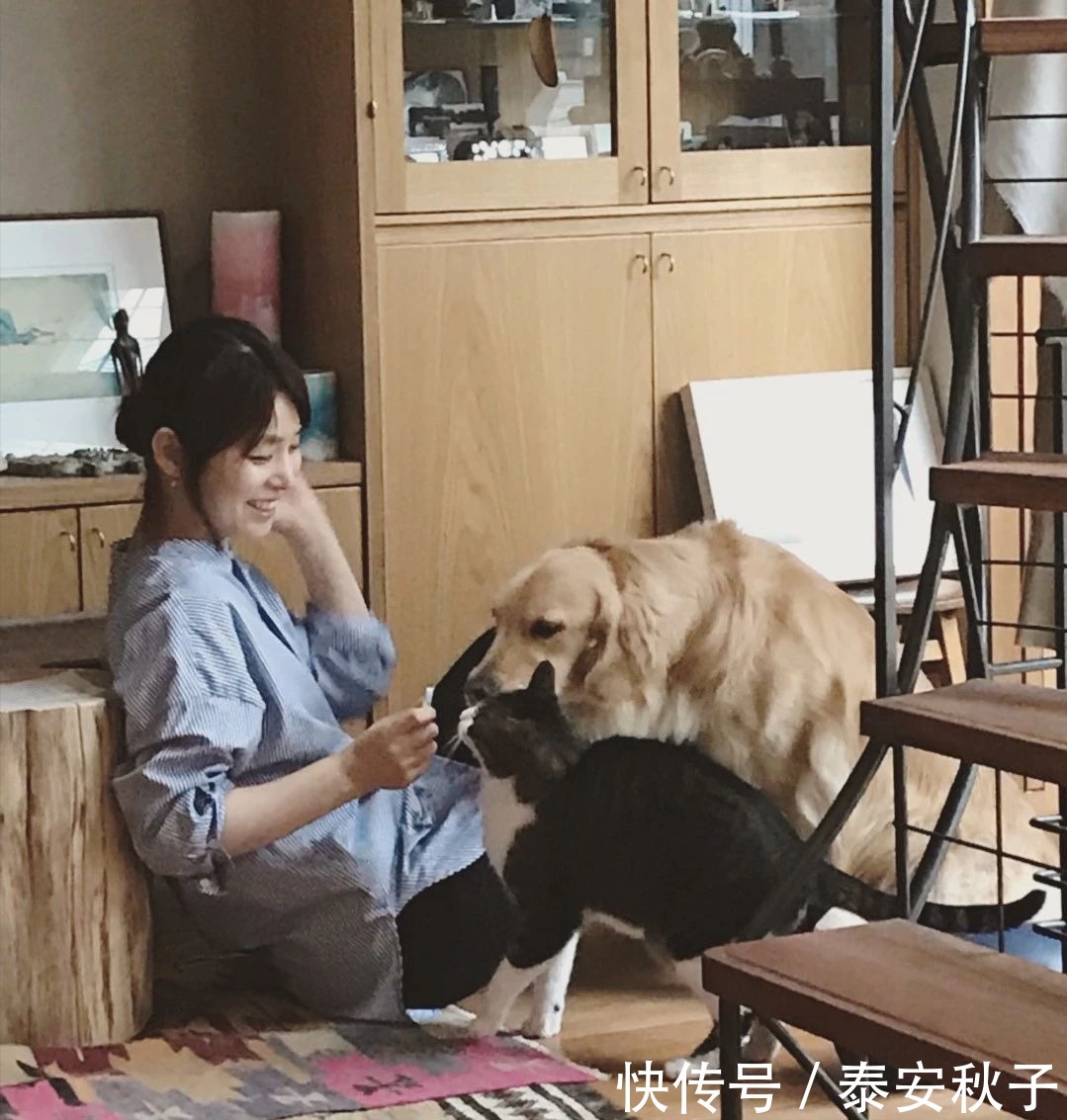 时尚|这个日本“大妈”真会穿!日常穿搭减龄时尚,哪里像50+的女人?