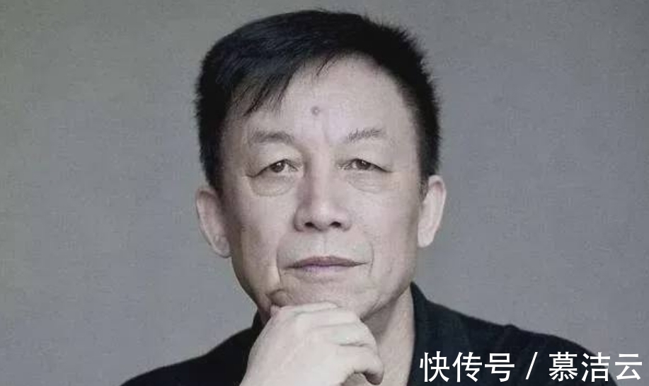 首里@看完易中天这首《满江红》,我心情复杂地写下了这篇文章