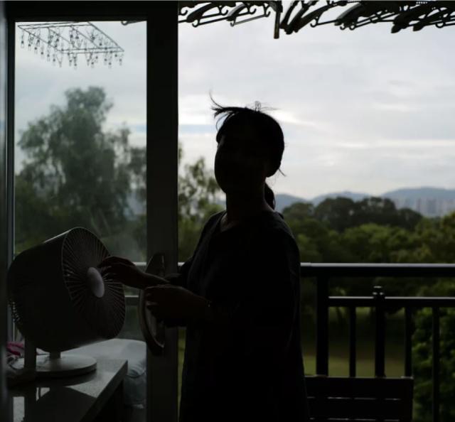 房子|她买下36平小宅,坚持不买床,朋友不解!入住后羡慕极了!