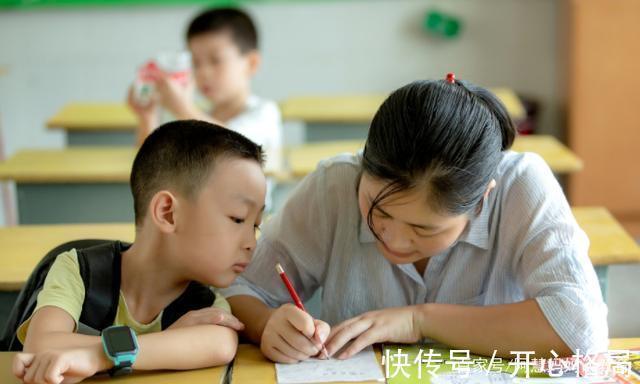 兴趣爱好$小学生被罚写“雨”字,从小雨写到暴雨,网友:你是来搞笑的吧
