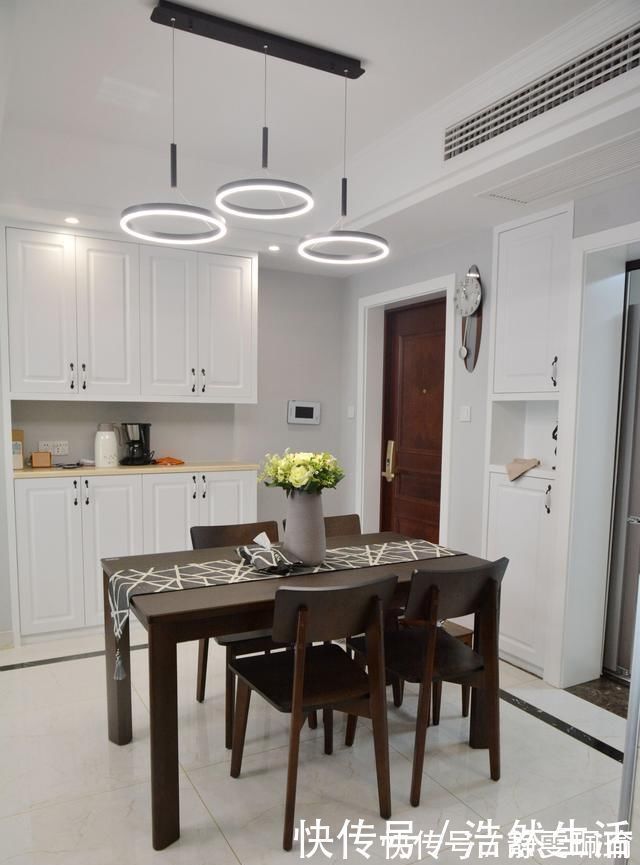 内嵌|新房打扫干净收尾中，还没入住就很漂亮了电视墙尤其抢眼晒晒