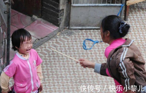 小云|孩子从小就挨打,受到的伤害并不小,父母若知道还下得去手吗?