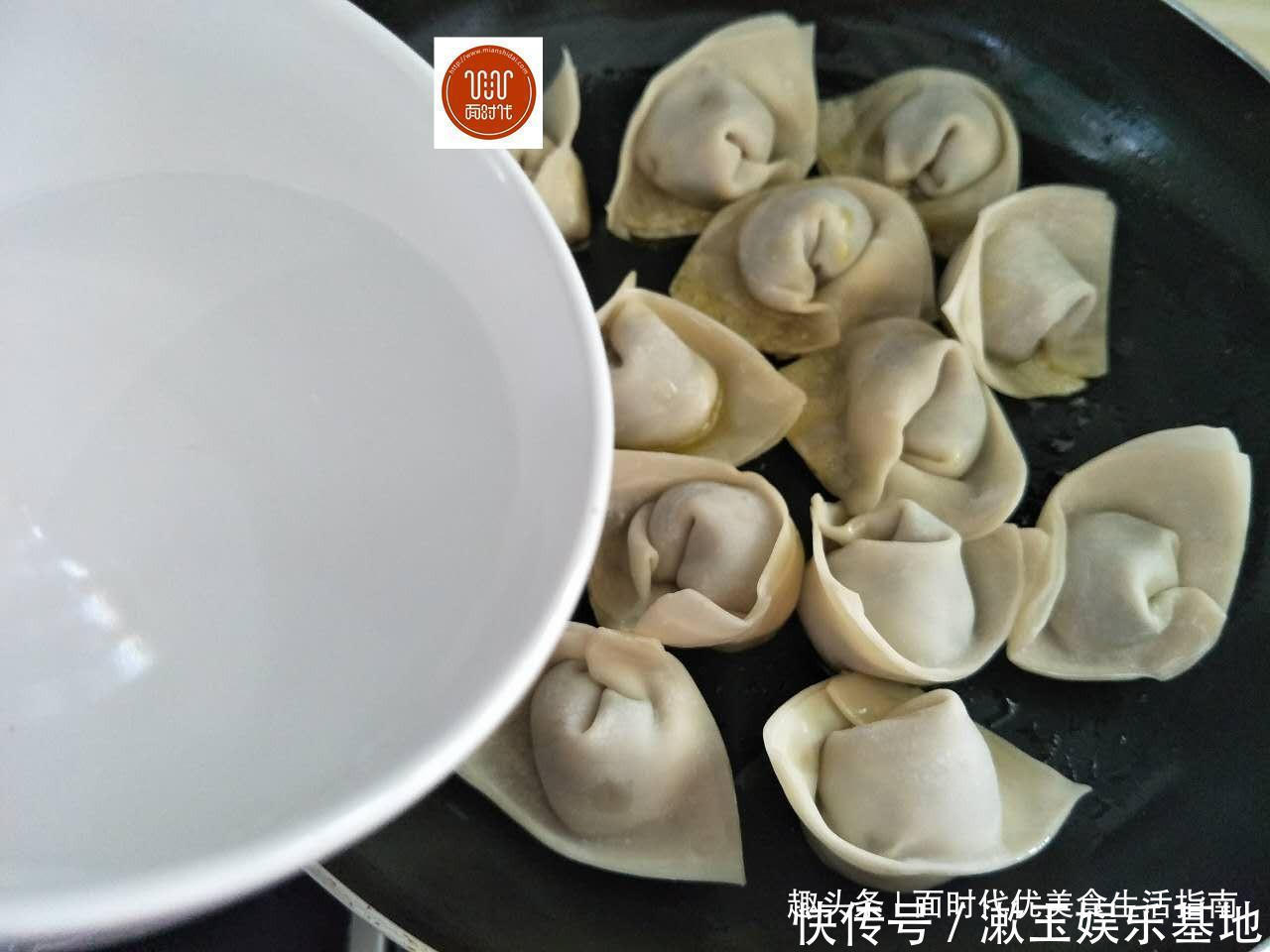 生煎|手把手教你做生煎馄饨,好看又好吃,又可以给家人露一手了!