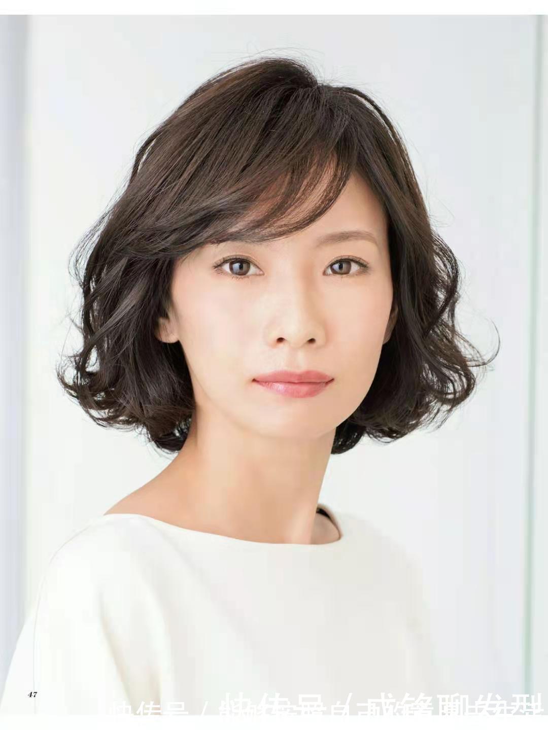蓬松度 适合四十岁女人的发型，第一类减龄，第二类成熟，第三类之行优雅