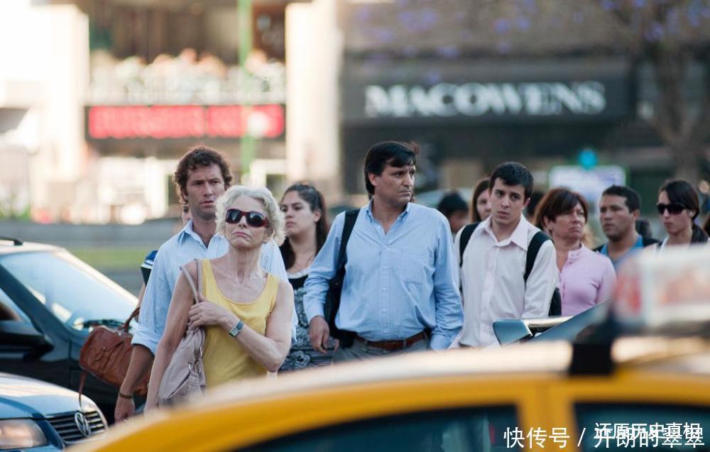 西班牙和意大利哪个人口多