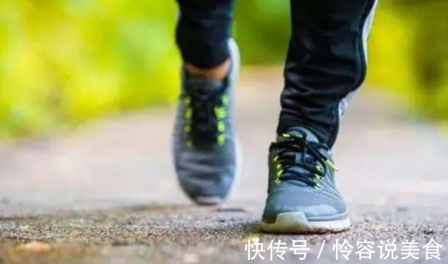 冠状动脉|多走路能降血脂医生提醒日常多吃这4物,或比走路效果好