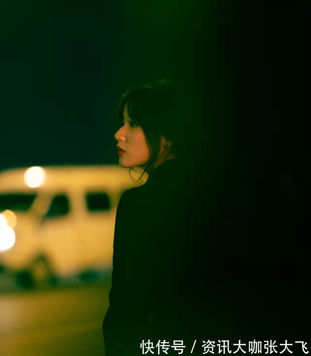 陌野#元旦吟怀·格律诗:虎临辞旧千家福,踏雪寻梅一点彤