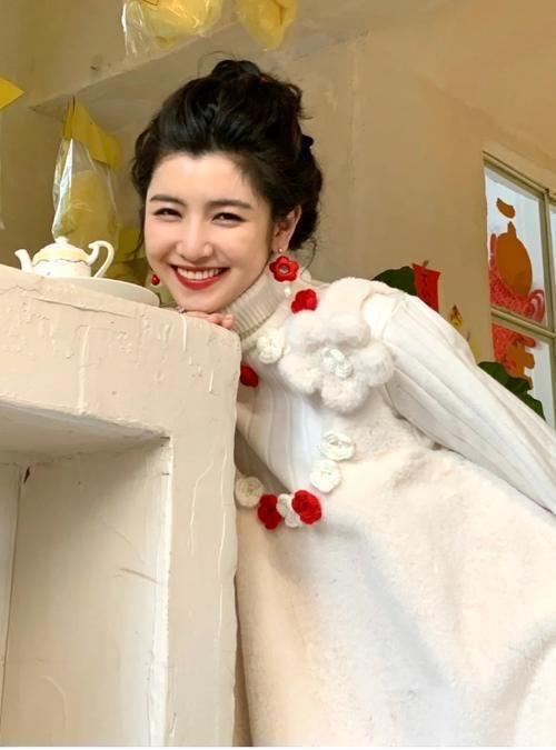 新年开运穿搭，一口气给你们安排了40套，超时髦亮眼