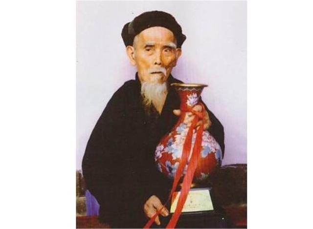 清朝末年|他是中国长寿之王,终身未娶活到133岁,生前唯一爱好却不太健康