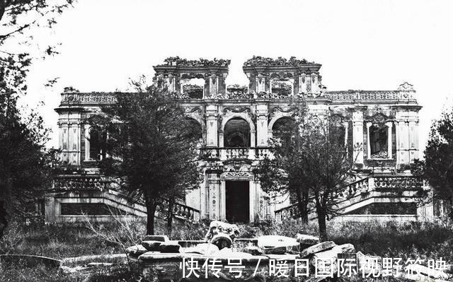 兽首|140年前的圆明园老照片：那时主体还在，图1是海晏堂十二生肖兽首