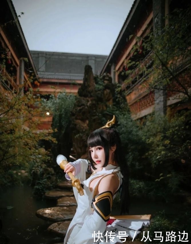 壁纸|2020.11.7王者荣耀：上官婉儿cosplay壁纸！