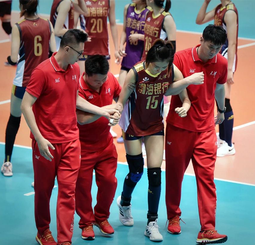 袁心玥|天津完勝浙江提前出線卻遇考驗，王媛媛意外受傷，李盈瑩疲態(tài)盡現(xiàn)