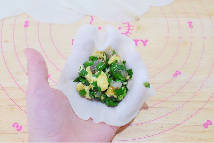 饺子皮新吃法,用来包成包子,皮薄馅儿多,真好吃