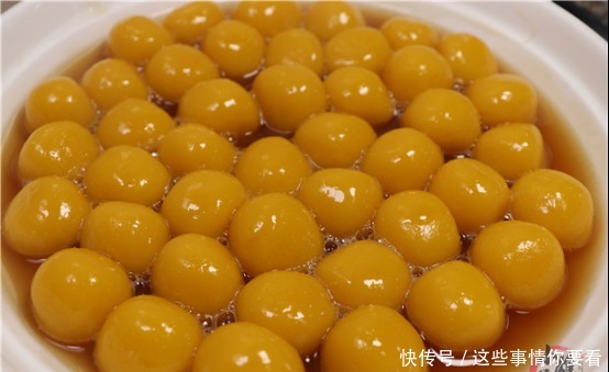 南瓜别做南瓜饼了，教你一种新吃法，比大鱼大肉香，比汤圆还解馋