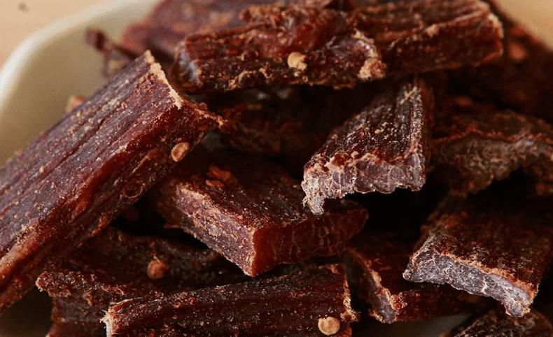 脆皮烤猪|土豪才能“任性”吃的3种街头小吃,随便买1斤,就是几天工资