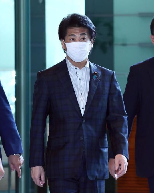 疫情|松口建“方舱医院”？日本厚生劳动大臣：鉴于疫情，不得不考虑在日本建临时医疗设施