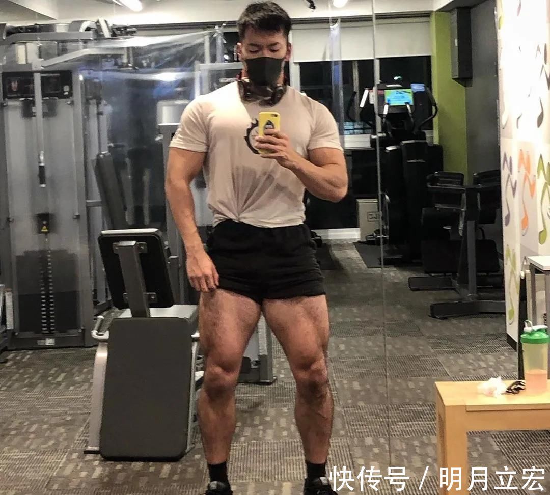 t181cm日本肌肉壮男走红,每天深蹲练出大粗腿,网友不淡定了