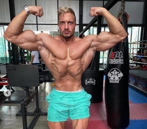 乔大|对号入座,你的胸肌是哪种形状?看看这种会跳舞的胸肌怎么练的?