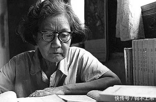 婚后2年丈夫去世,绝代风华立志终身不嫁,余下的53年她替他活!