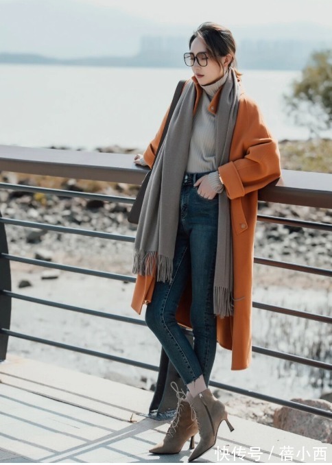 方头靴|穿大衣时别总搭小白鞋,试试配这“4种鞋子”,时髦显高还大气
