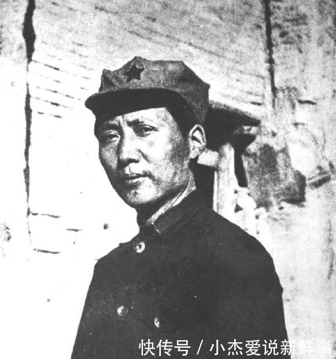 傅作义投降后说了三个字,主席回他三个字,