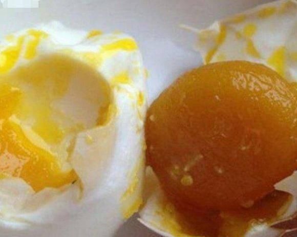 咸鸭蛋|80岁奶奶腌制咸鸭蛋的秘方,不加一滴水,7天就起沙,个个都流油