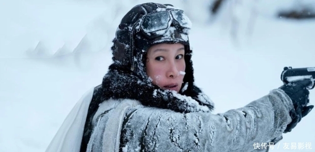 9天6亿,张艺谋逆袭了,所有人都注意于和伟张译,却忽略了秦海璐