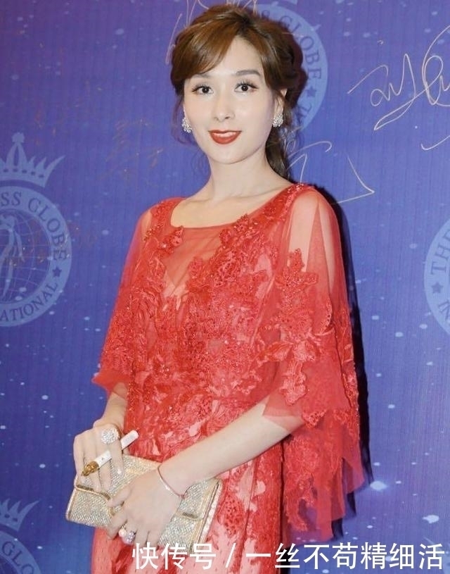 杨恭如|46岁杨恭如至今单身,一袭红色薄纱连衣裙美得惊艳,难怪不愁嫁