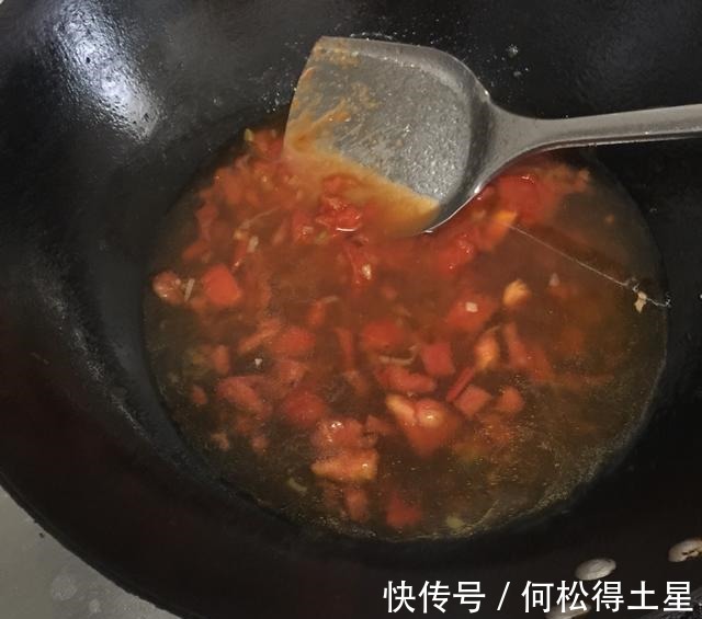 秋葵|酸爽可口的西红柿疙瘩汤在家做，口感筋道，营养丰富还好吃！
