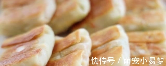 我家最爱的懒人早餐饼,15分钟就搞定,又香又脆,一次能吃五个
