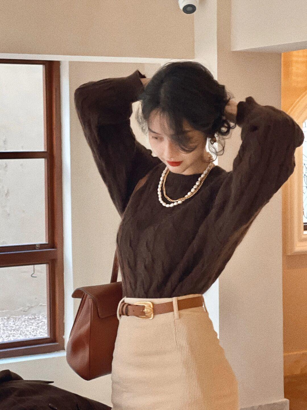 开叉裙|秋天穿搭指南!西装外套+牛仔裤,复古又时髦!