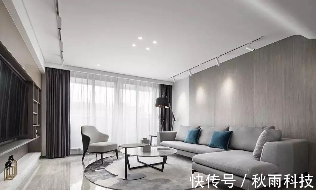 为主人|190㎡现代简约复式,灰白配+木饰面,营造安静优雅的空间