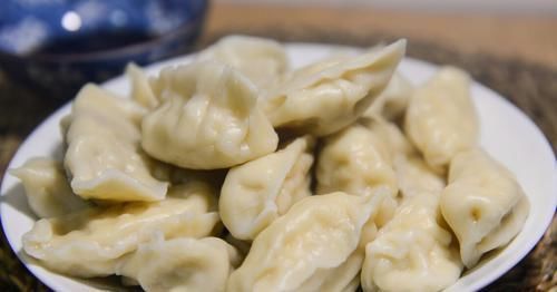 搅拌均匀|给肉馅去腥,放料酒是大忌,饭店大厨都这样做,肉馅鲜香没腥味