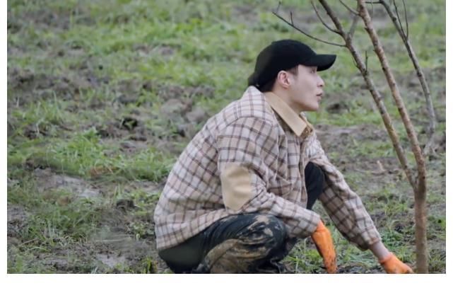 喊张艺兴太生疏,喊哥哥太亲密,欧阳娜娜的叫法好高级