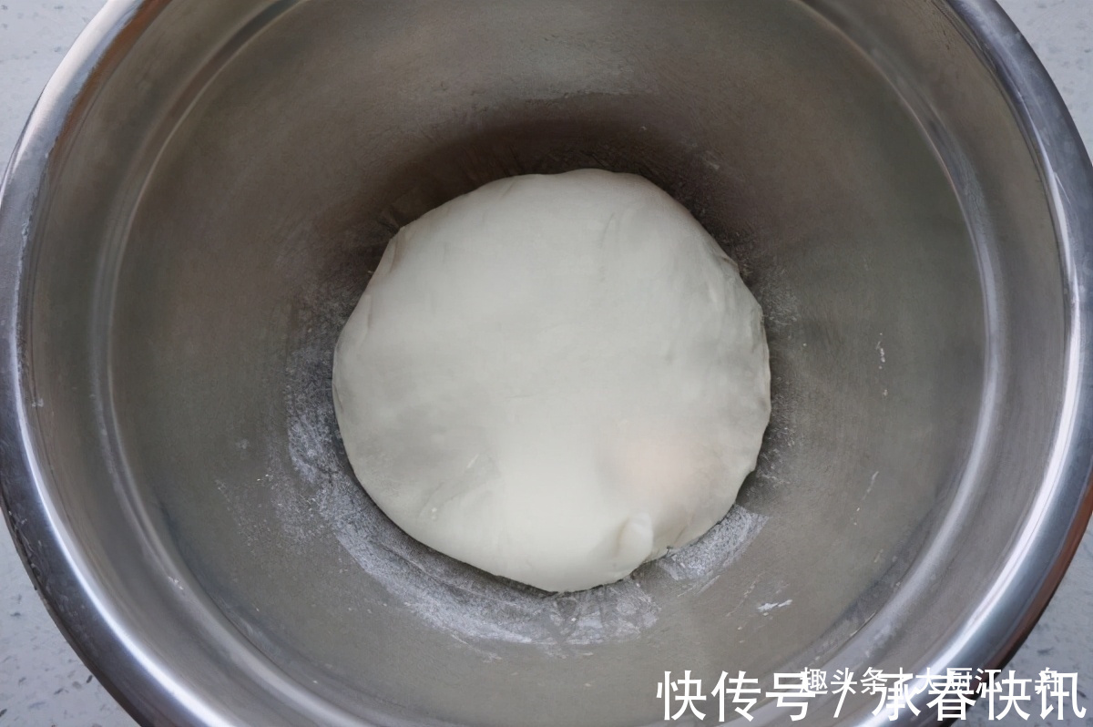 好吃|过年蒸花卷,记住不要直接上锅蒸,诀窍教会你,花卷好吃不塌馅