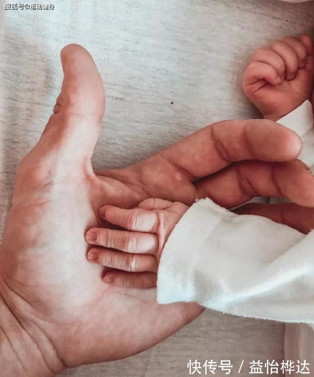 ins|臂围45cm,二头肌似小山包的猛汉奶爸,还自带肌肉抽筋绝活