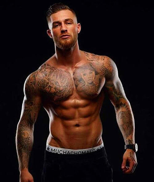 俯卧撑|尝试过多种俯卧撑后,还是觉得这4个变式好让你胸肌更宽厚