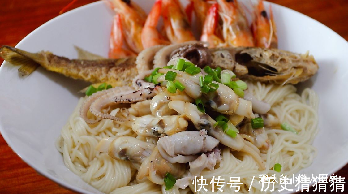 面条|立秋后，碰到这碗面条别手软，学会可以开店，好不好吃就在这碗汤