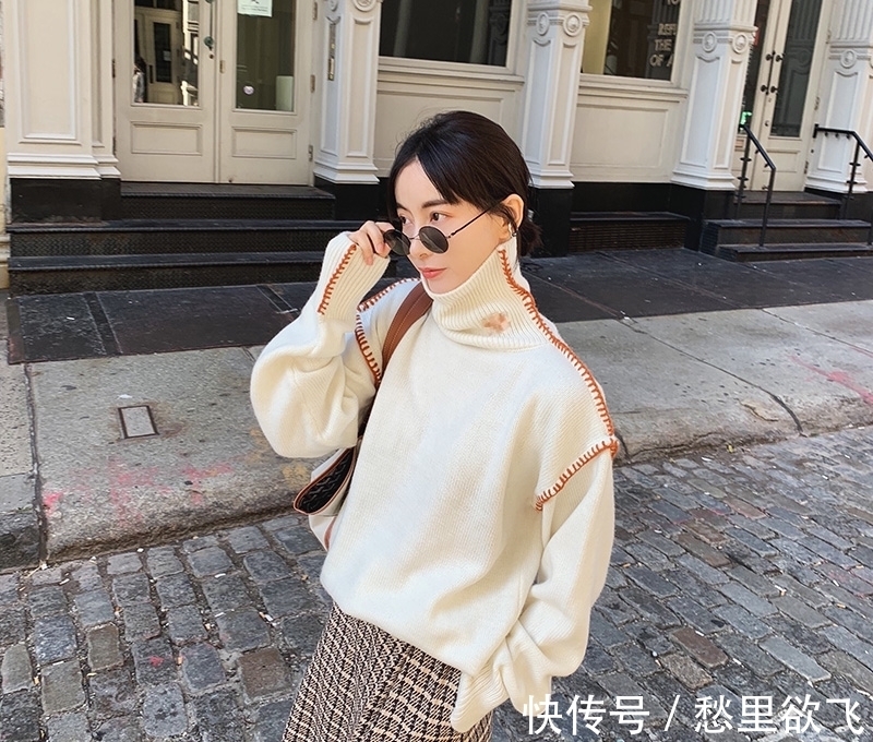 毛衣|长款毛衣搭配半身裙,保暖又舒适,还很时髦!