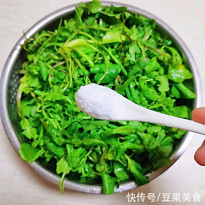 感染性疾病|#圣迪乐鲜蛋杯复赛#简单美味的荠菜炒鸡蛋真香还鲜