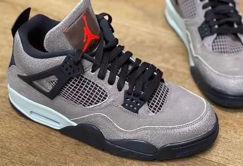  亲友|亲友 TS 联名的弟弟版本！全新 Air Jordan 4 下月发售！