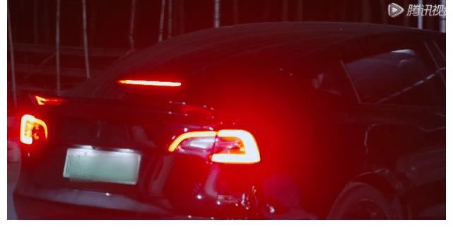 半熟恋人:开30万的车,扒王能能的收入,他不介意罗拉有孩子吗?