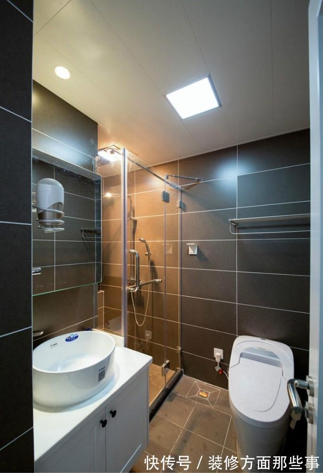 防水式|107平浅色三居室设计,放大空间显得很宽敞明亮